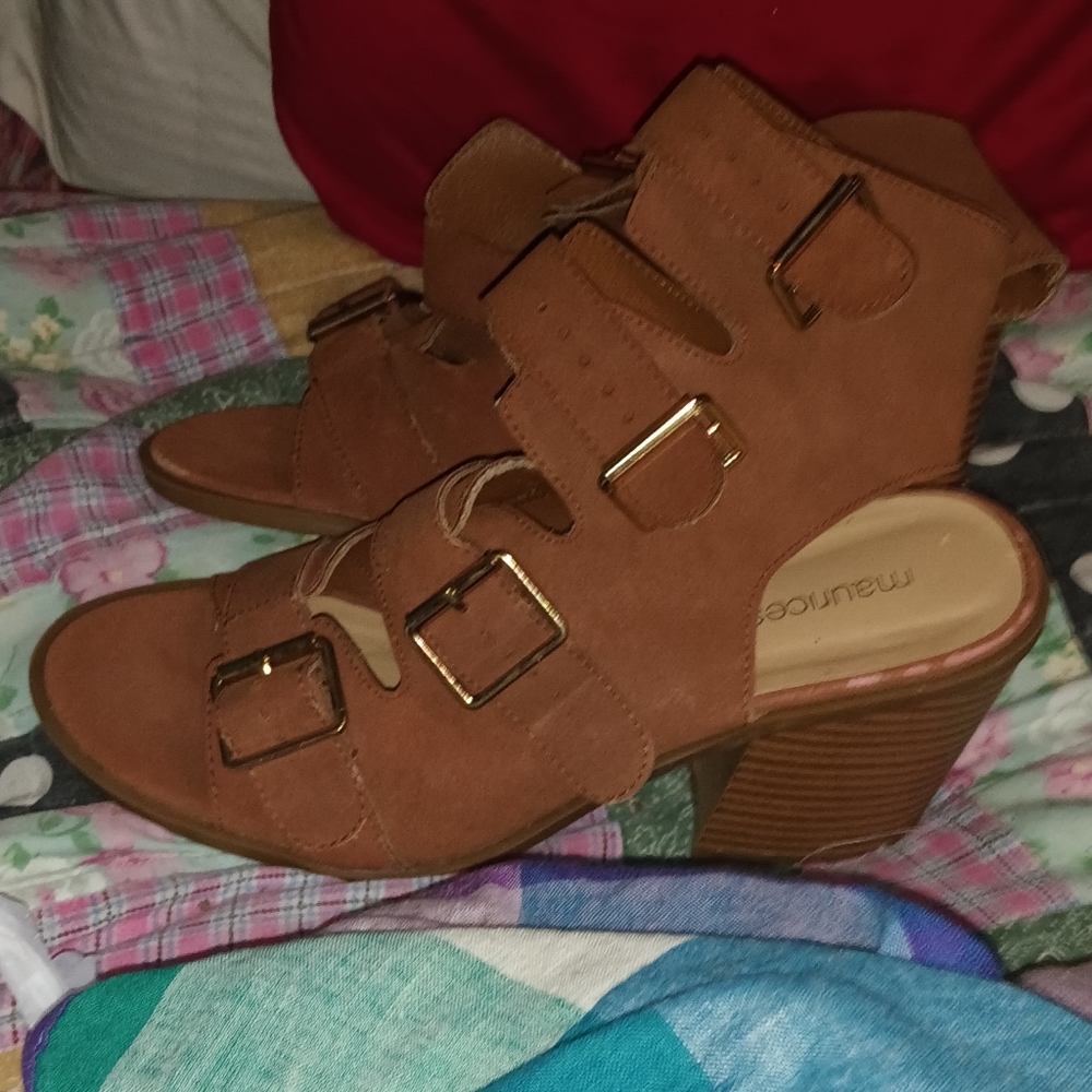 Maurice's suede leather buckle sandles